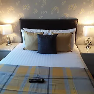 Manchester House Bed & Breakfast